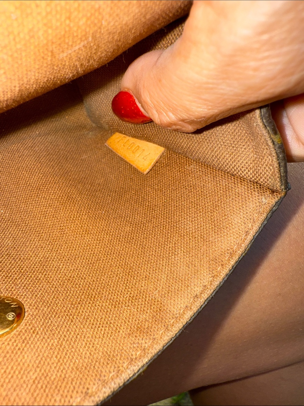 Authentic Vintage Louis Vuitton Monogram Pochette Florentine - Picture 3 of 7